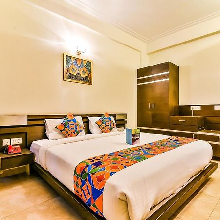 Fabhotel Oasis Dlf Phase 3 グルガウン エクステリア 写真