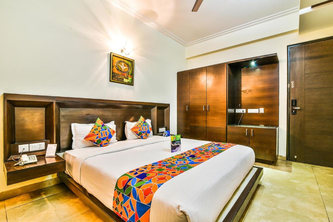 Fabhotel Oasis Dlf Phase 3 グルガウン エクステリア 写真