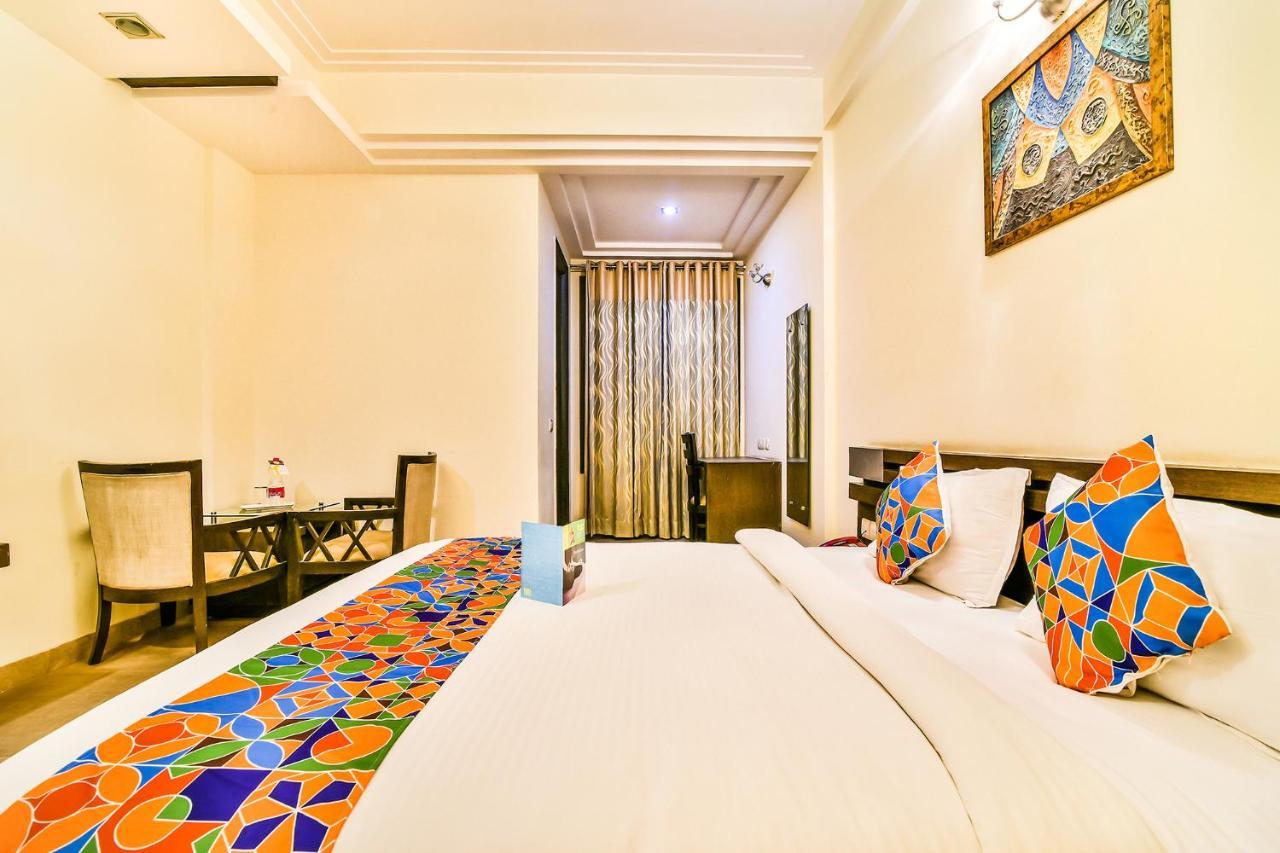 Fabhotel Oasis Dlf Phase 3 グルガウン エクステリア 写真