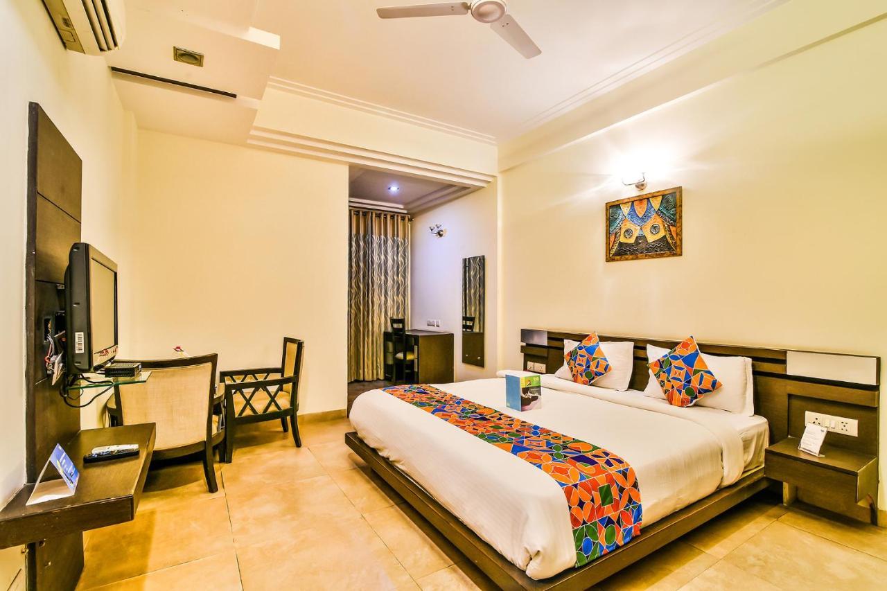 Fabhotel Oasis Dlf Phase 3 グルガウン エクステリア 写真